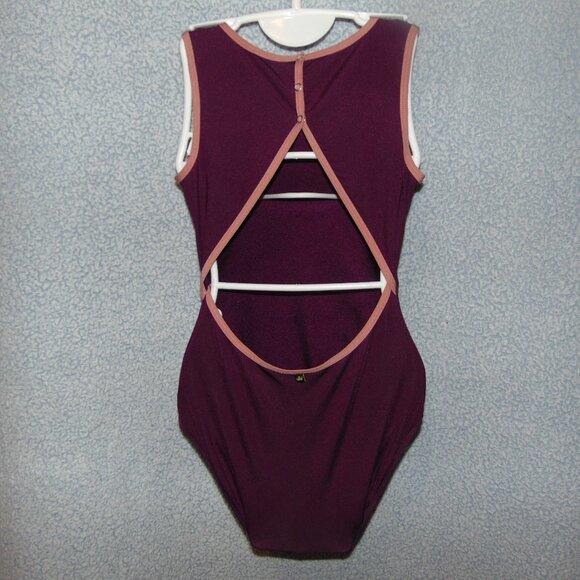 Crown Magenta Pink Snap Neck Leotard M - Picture 3 of 7